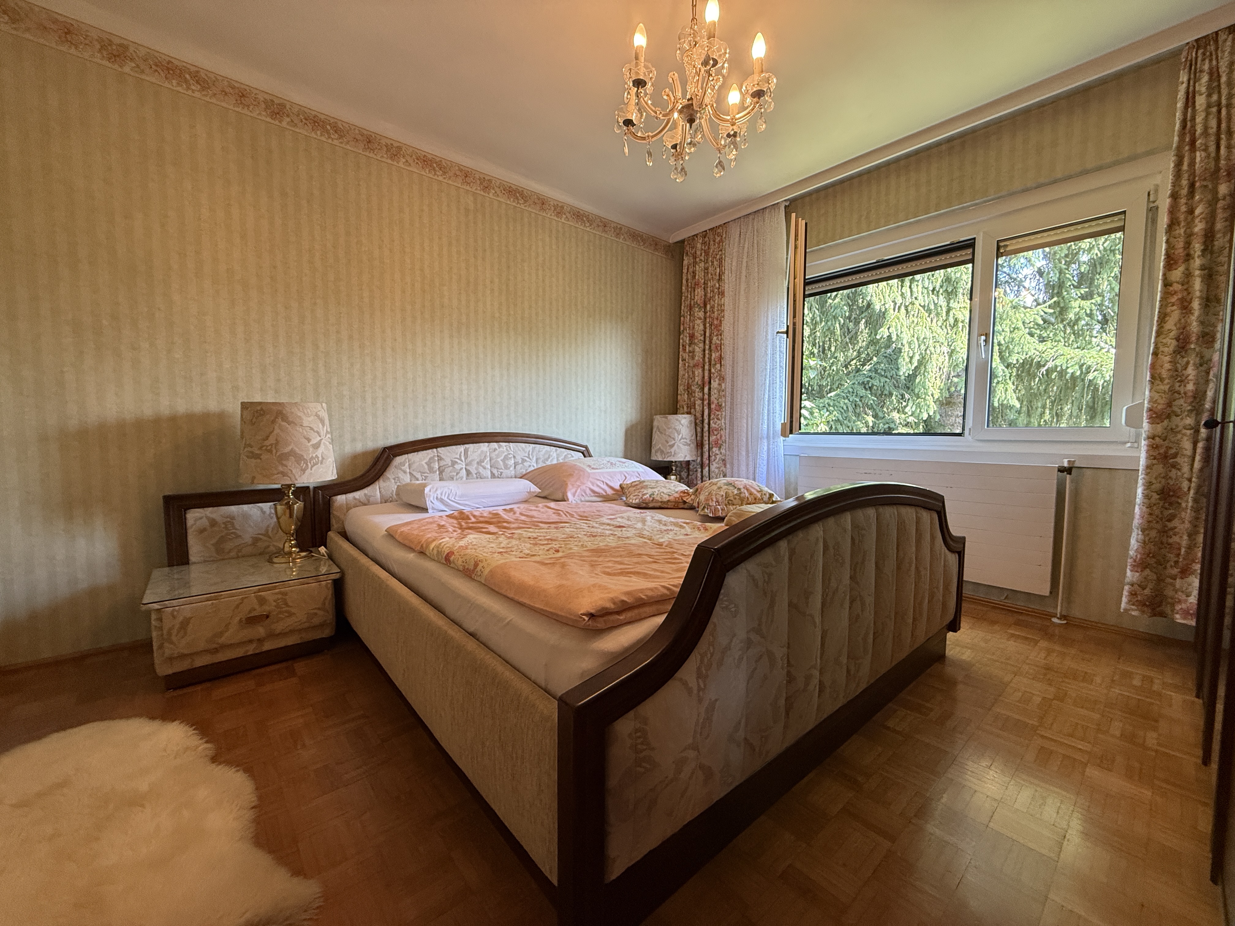 Sdwest-Loggia mit Fernblick ins Grne | Garage und Carport-Stellplatz | Absolute Ruhelage /  / 3003 Gablitz / Bild 4