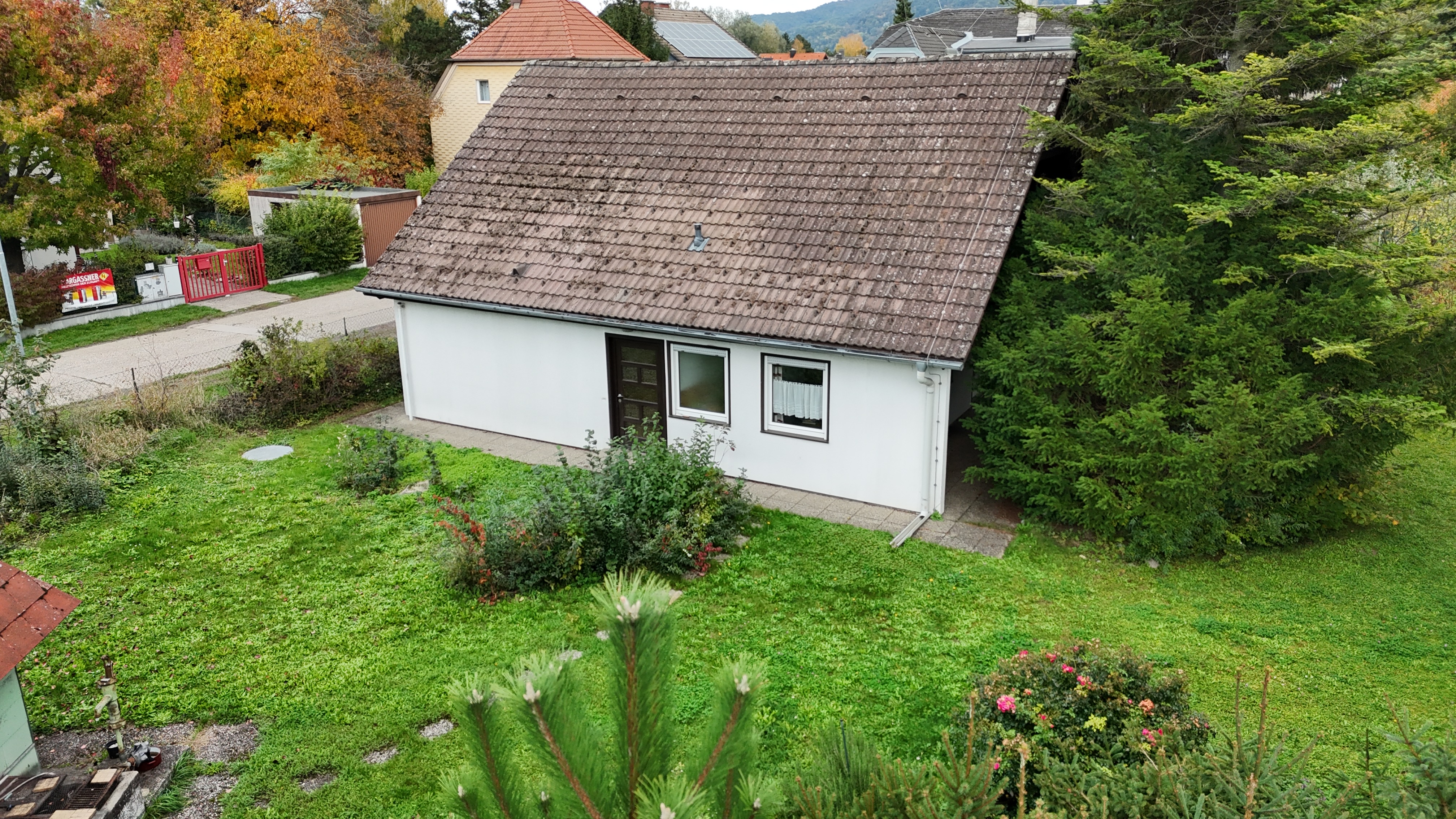 Grozgiges Eckgrundstck in familienfreundlicher Wohngegend - mit bestehendem Gebude - viel Potenzial !  /  / 3423 St. Andr-Wrdern / Bild 2