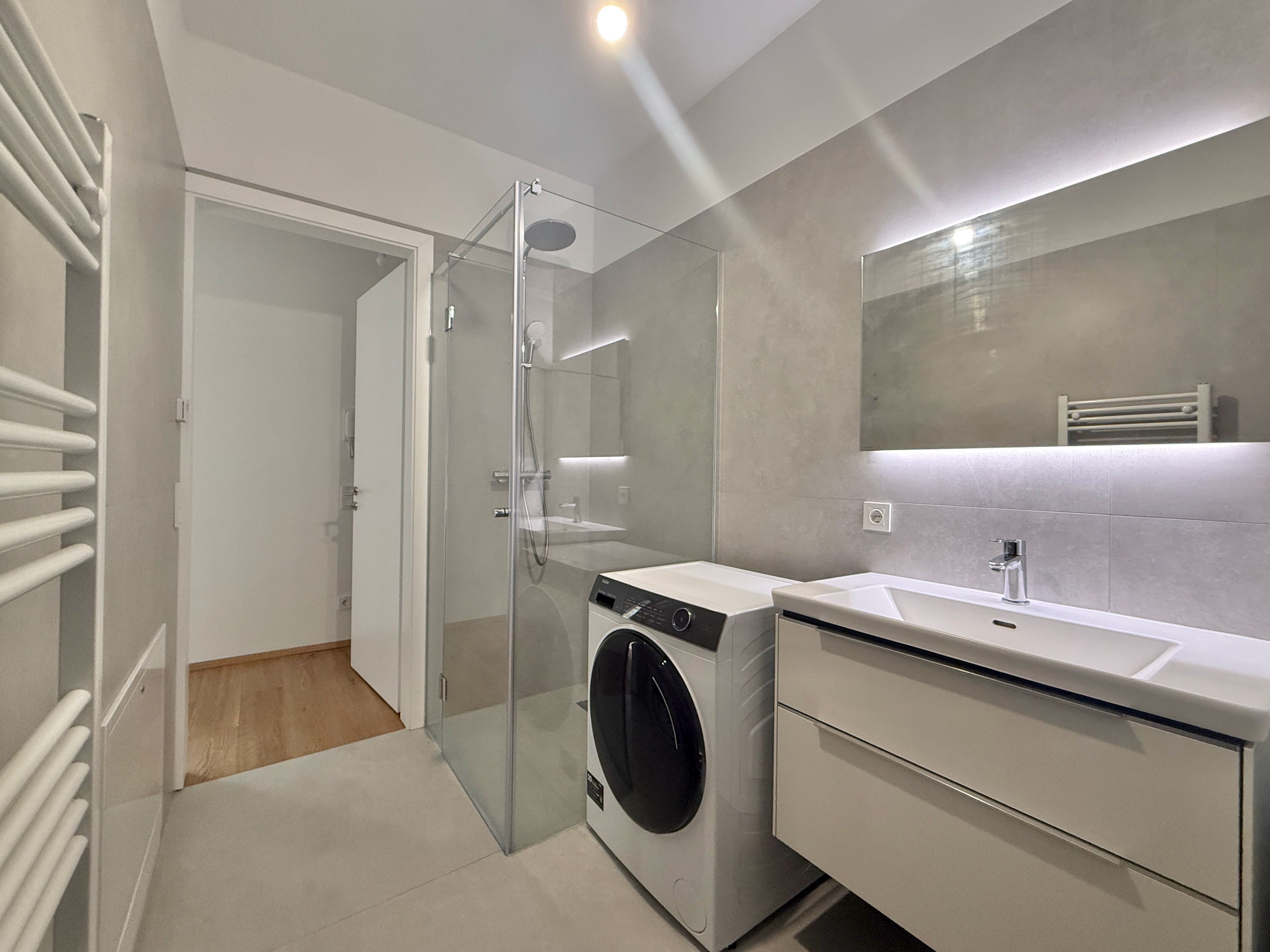 Adventsaktion - MAKLERPROVISION SPAREN I Balkon I Luftwrmepumpe + Fubodenheizung I ruhige Innenhoflage I eigener Liftzugang /  / 1160 Wien / Bild 1