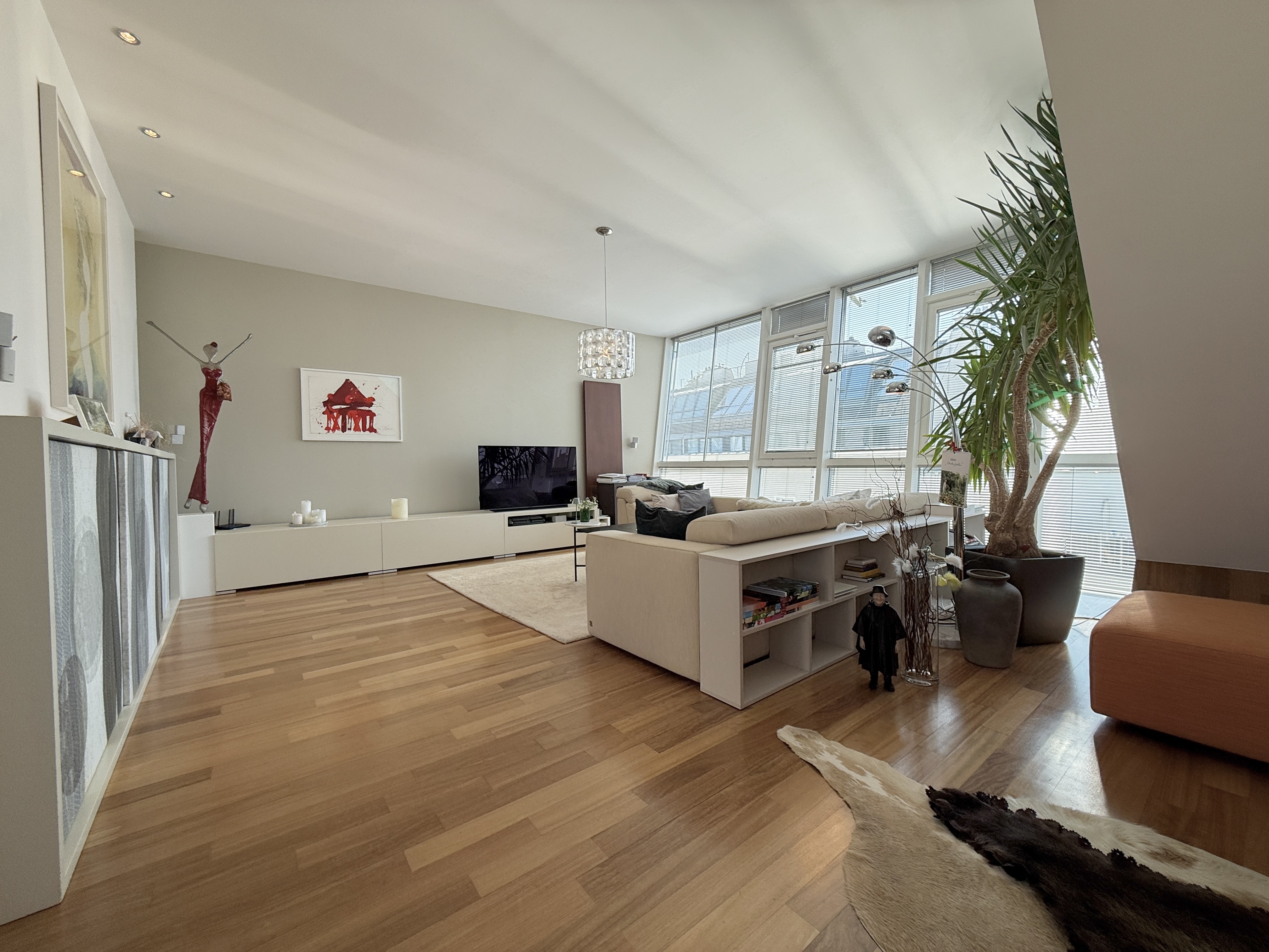 Grner Dachgarten mit Blick ber Wien I exklusive DG - Wohnung I Grozgige Fensterflchen mit Rolllden I Klimaanlage /  / 1040 Wien / Bild 4