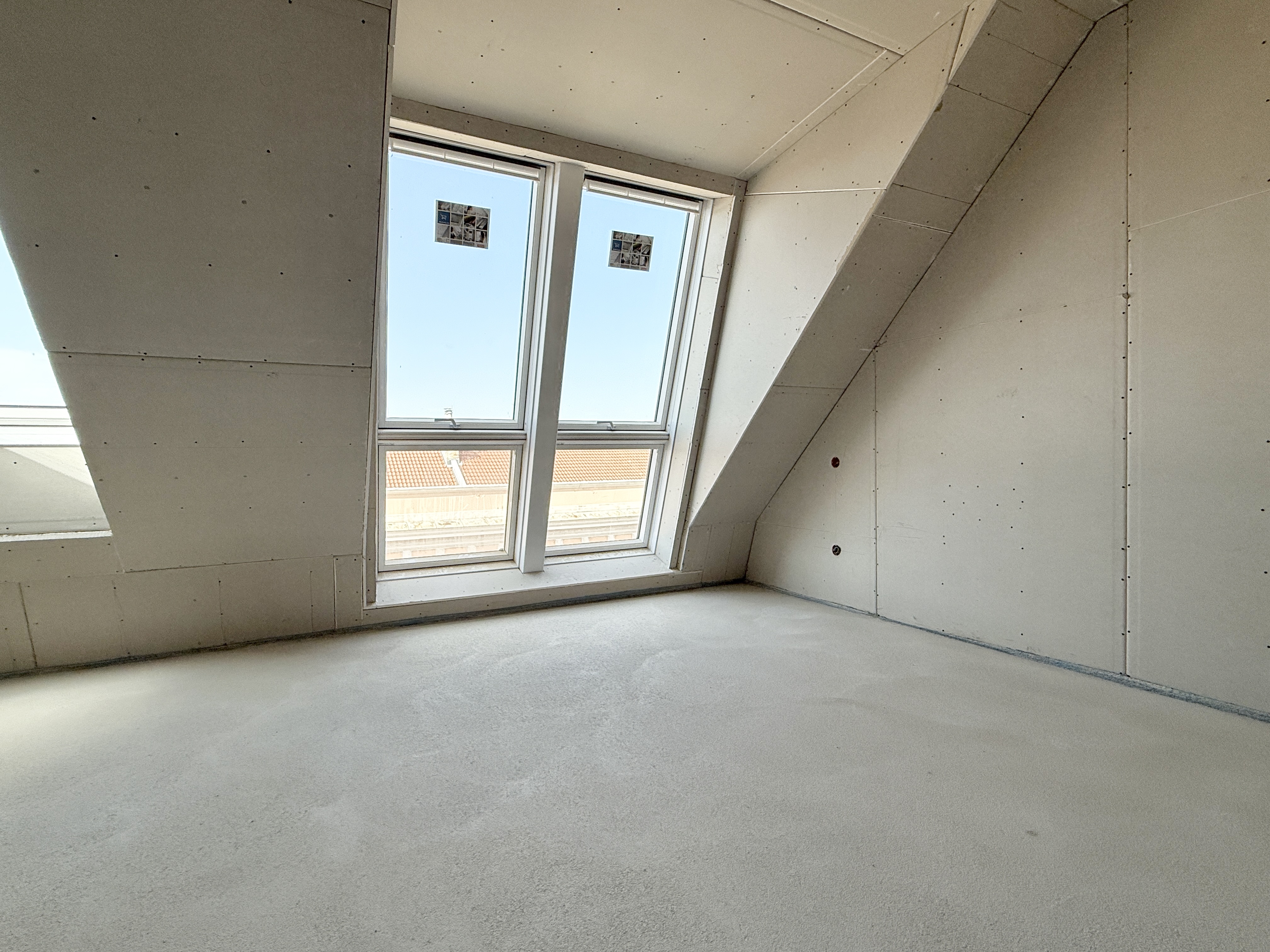 Penthouse Dachgeschoss I Dachterrasse mit Fernblick ber die Dcher von Wien I Erstbezug I  /  / 1160 Wien / Bild 2