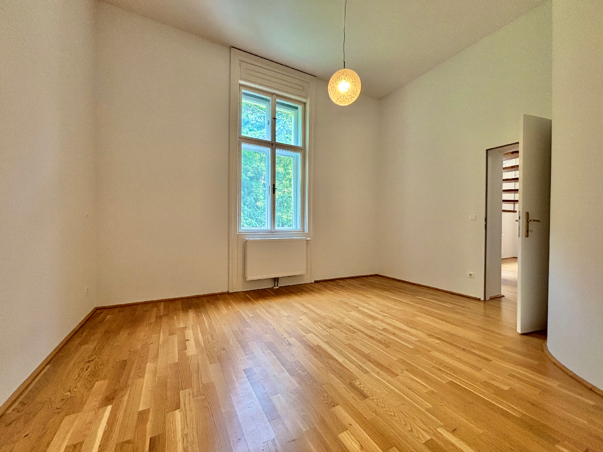 Historische Villa mit 3 DG-Einheiten inkl. Terrassen I 2012 DG Ausbau inkl. Lift I Gr�nlage /  / 2500&nbsp;Baden / Bild 4