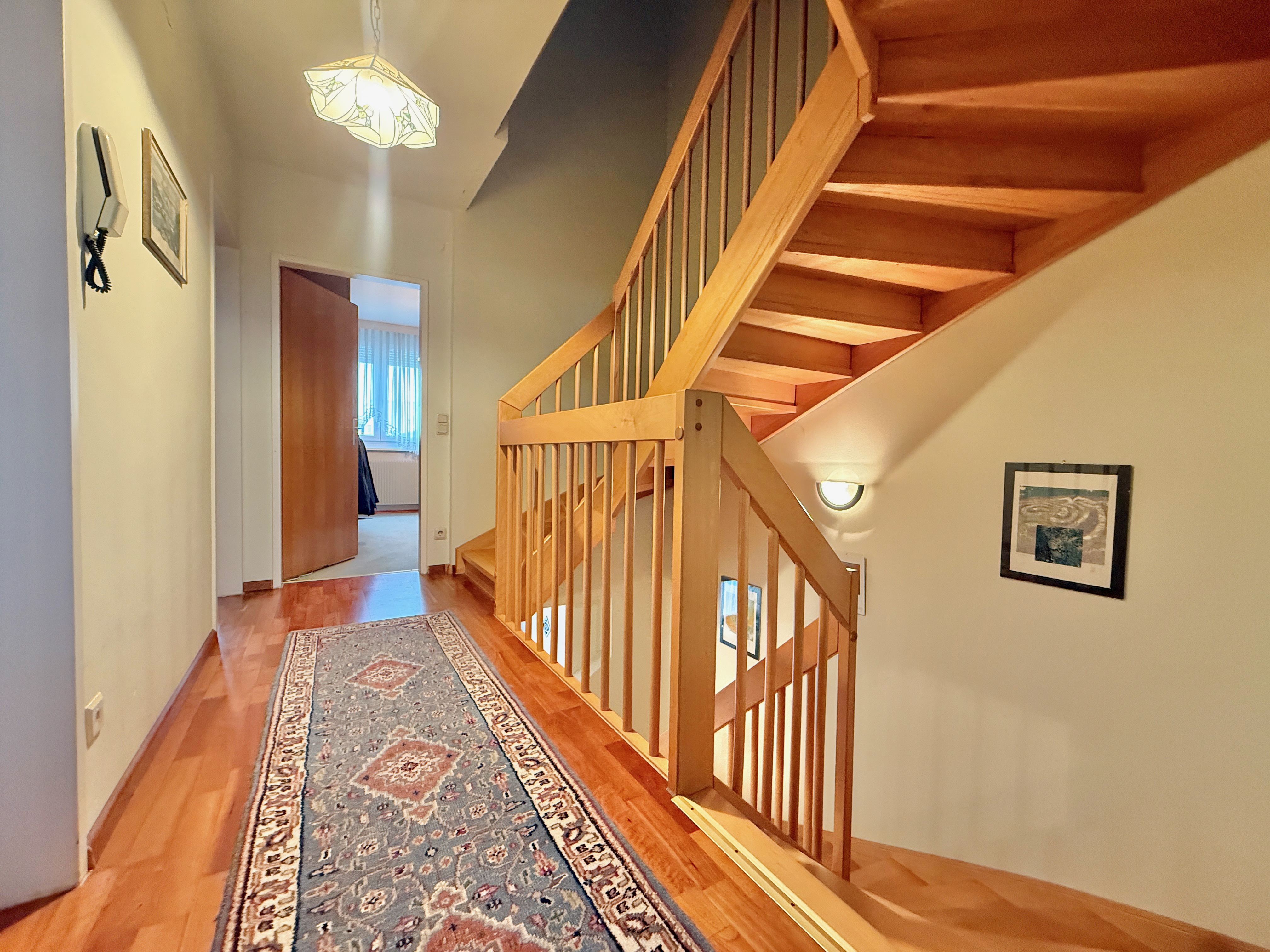 Familienidylle auf 4 Etagen in Essling I ca. 209m benutzbare Flche I Kamin I Naturnah & top Anbindung 