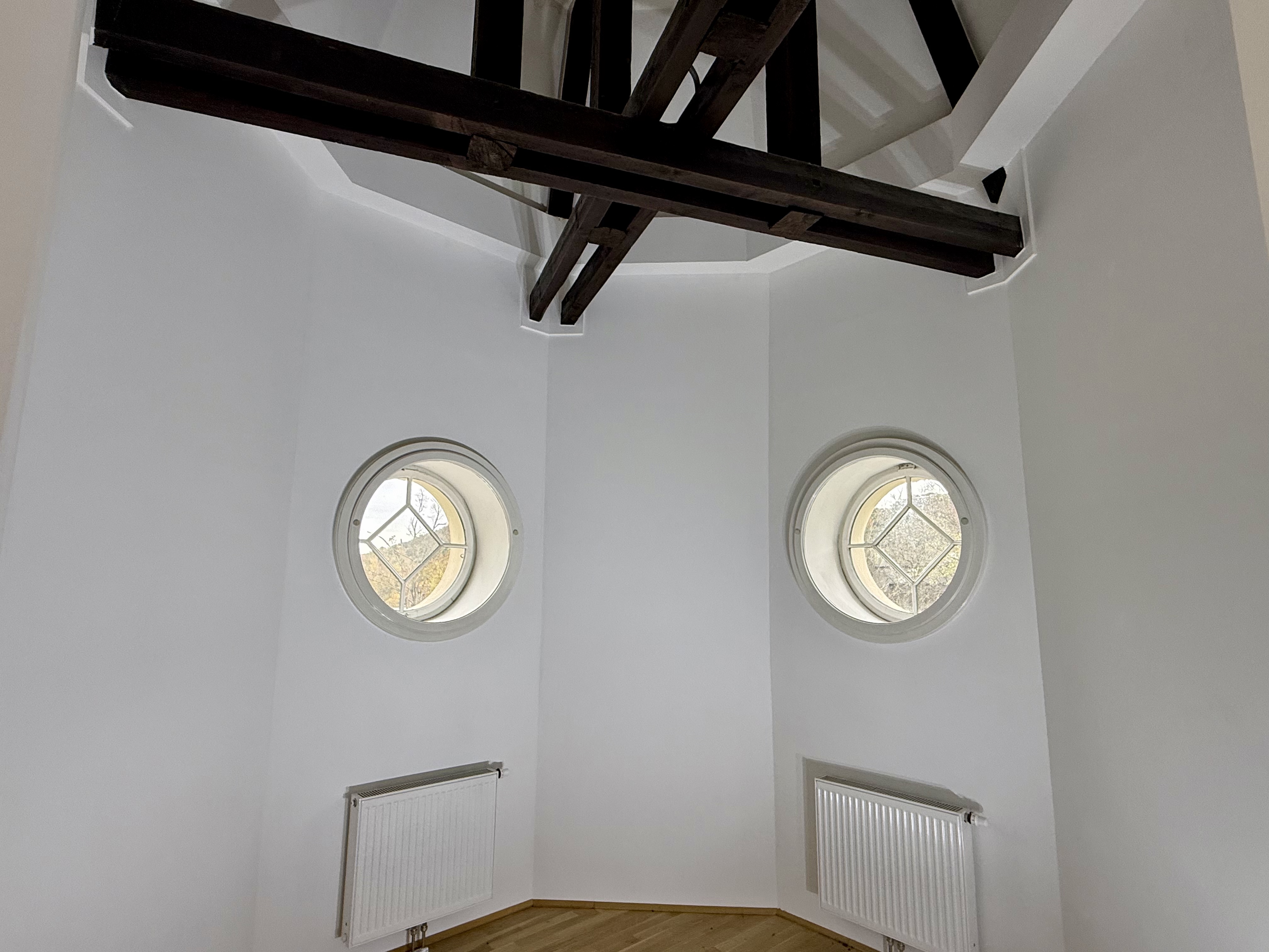 Dachgeschoss-Turm-Wohnung mit 5 Meter Raumhhe | ca. 2.000 m Garten zur allgemeinen Nutzung I freie Mietzinsbildung I  /  / 2500 Baden / Bild 1